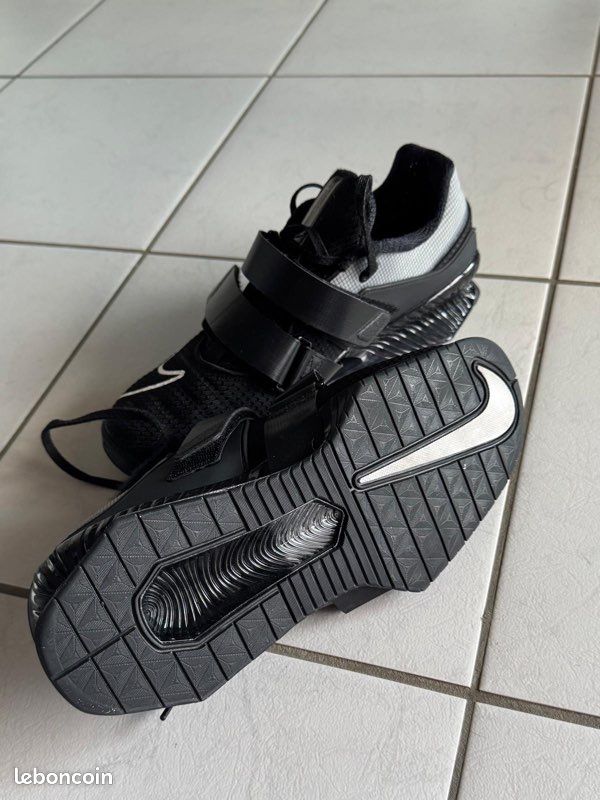 Nike Romaleos 4 - taille 42,5 (image 3)