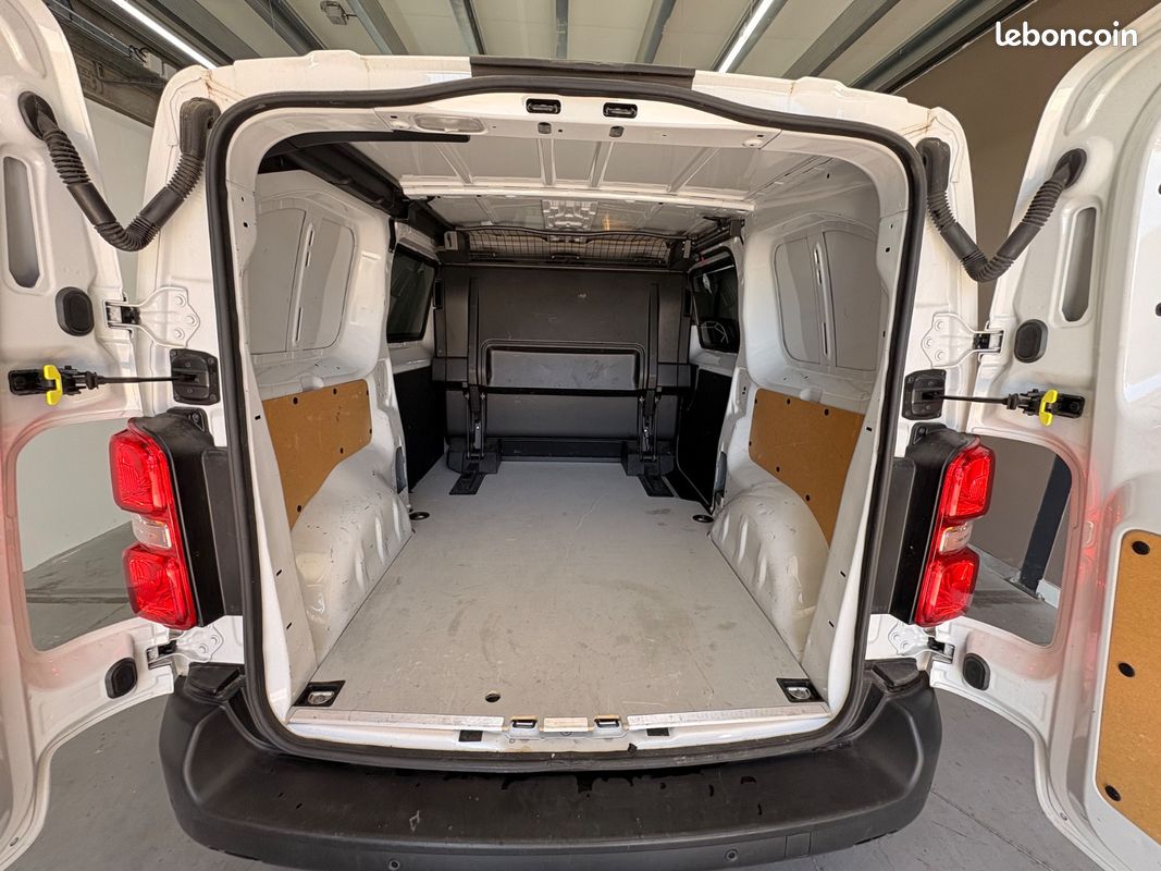Peugeot EXPERT FOURGON M (L2) Cabine Repliable entretien complet/6 places (image 15)