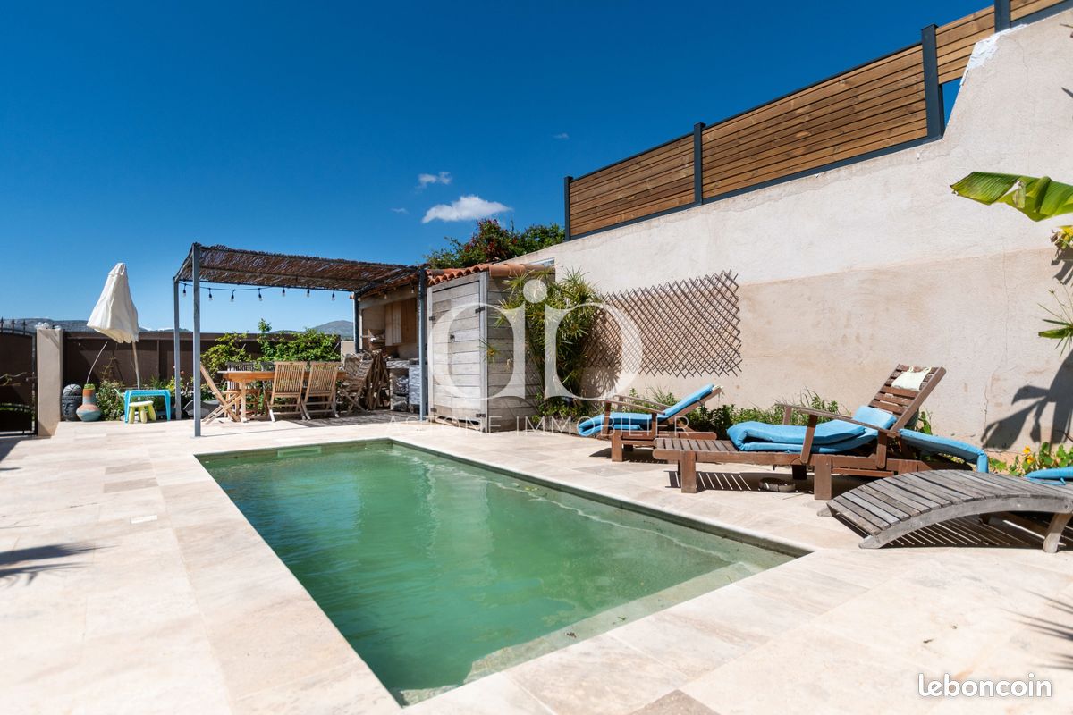 Maison 5 pièces 110 m² · à Cassis · 110 m² · 940 000 €