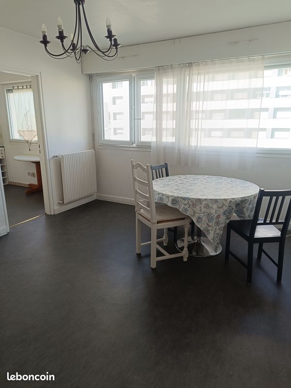 Appartement 2 pièces 42 m² · à Vitry-sur-Seine · 42 m² · 850 €