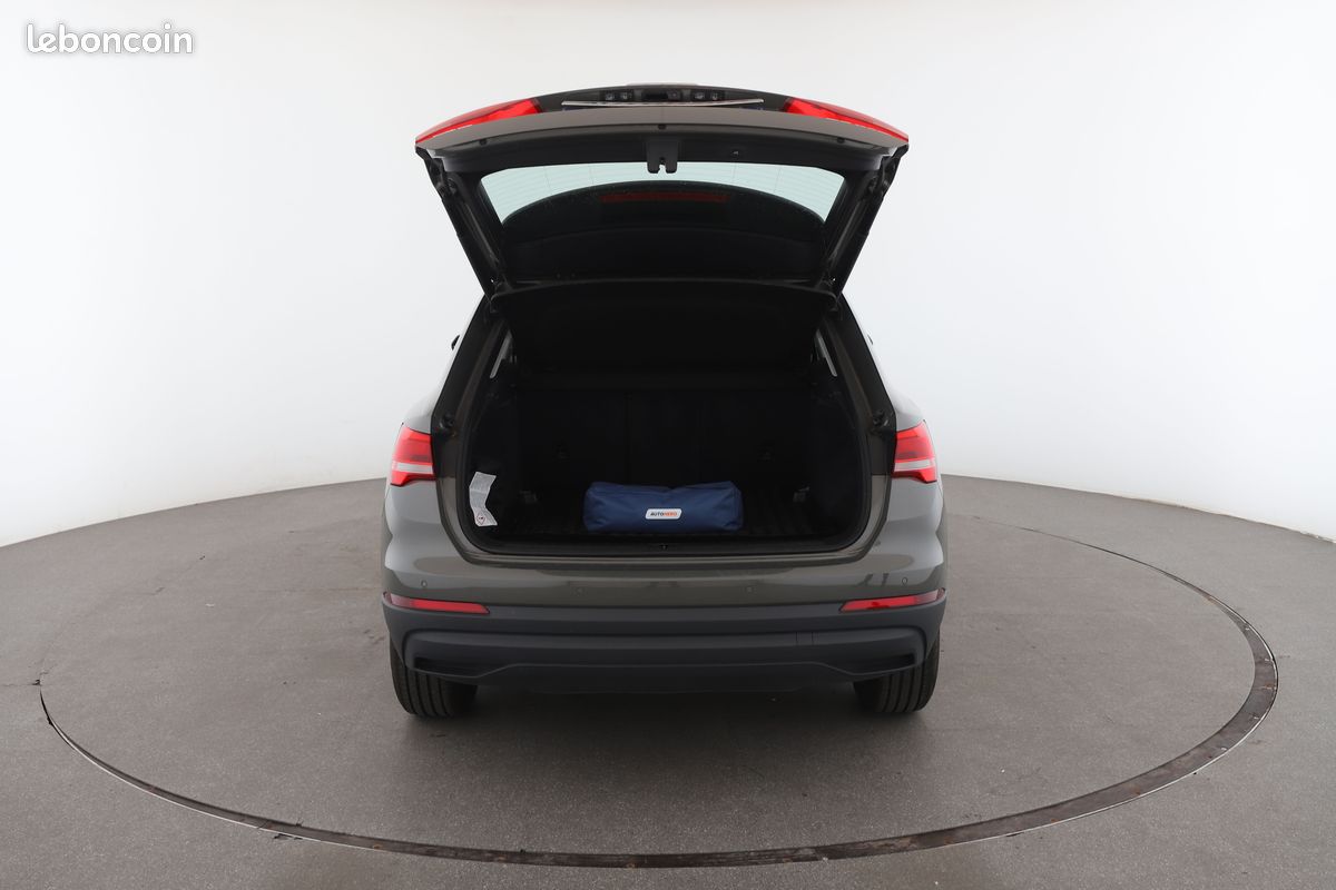 Audi Q3 35 TFSI Design S Tronic 7 150 ch (image 10)