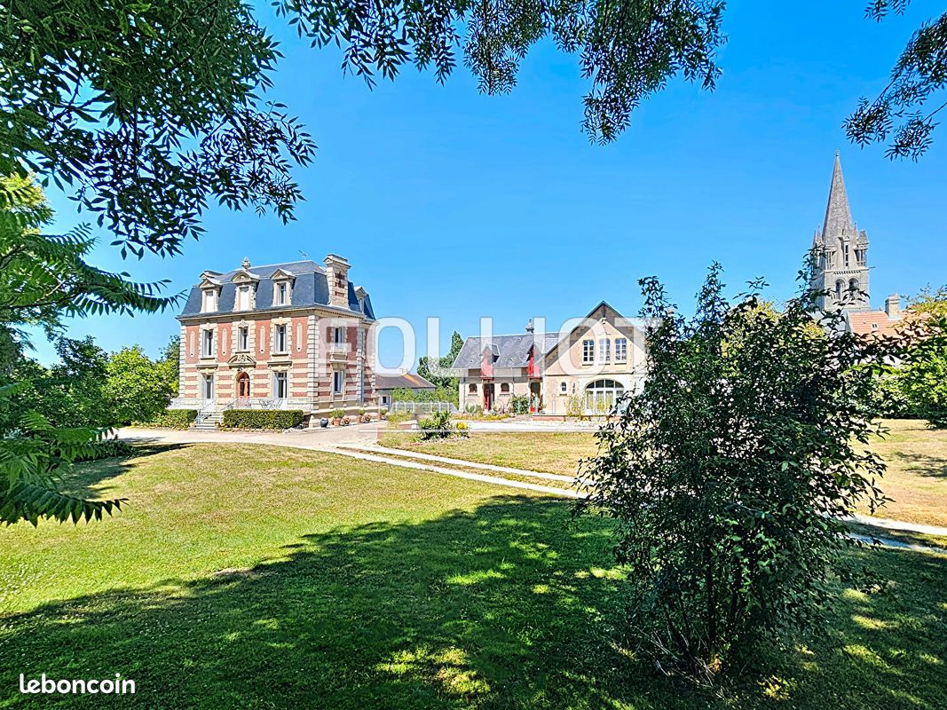 Maison 14 pièces 480 m² · à Douvres-la-Délivrande · 480 m² · 1 390 000 €