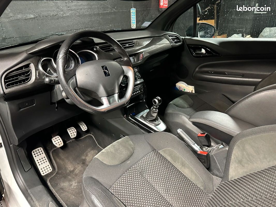 CITROEN DS3 THP 155 Sport Chic 7580 (image 10)