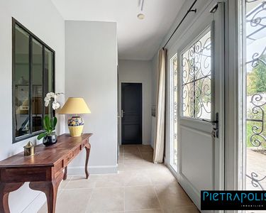 Maison 950 000 € - 270 m²