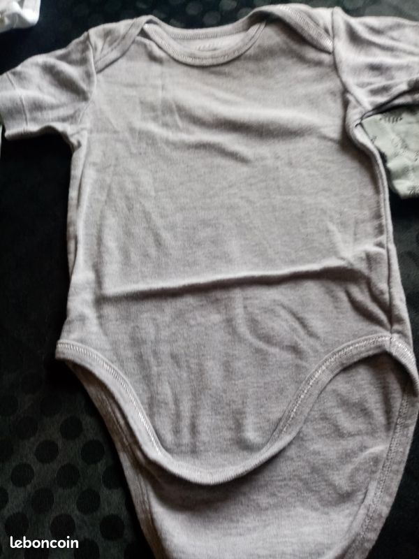 Lot de 6 bodies été 9 mois garçon (image 12)