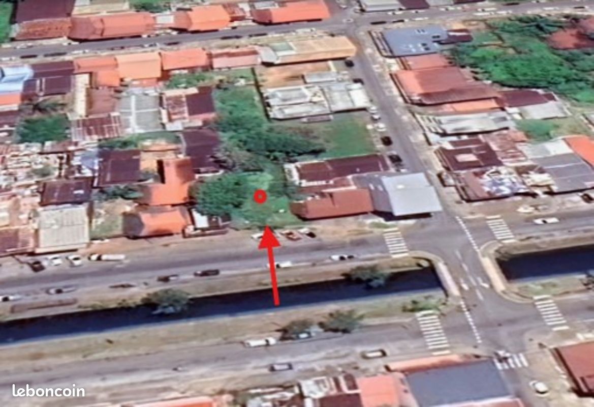 Terrain 664 m² Cayenne · 350 000 €