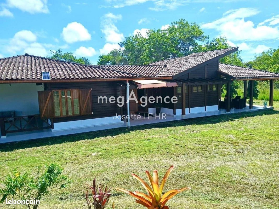 Maison 8 pièces 350 m² · à Sinnamary · 350 m² · 450 000 €