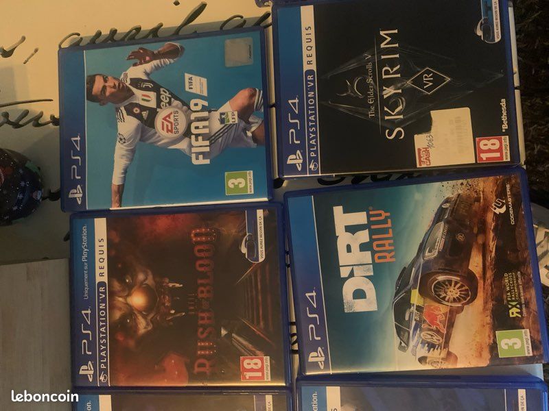 Ps4 pro + psvr 1 + 2 manettes + 14 jeux (image 7)