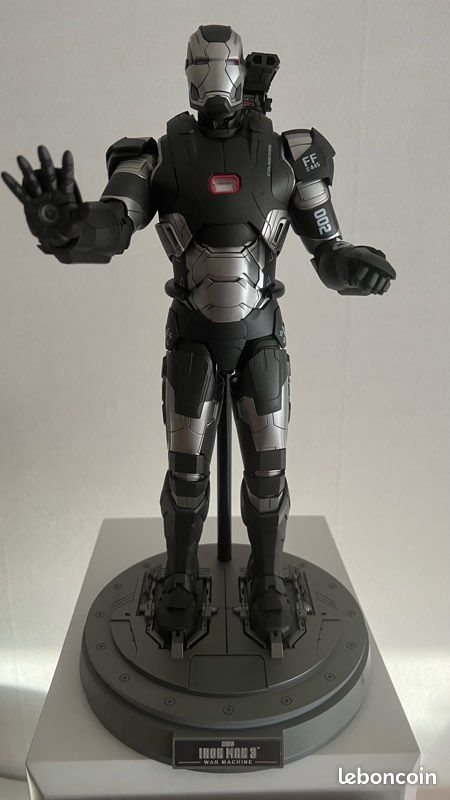 Iron Man Hot Toys War Machine Diecast (image 8)
