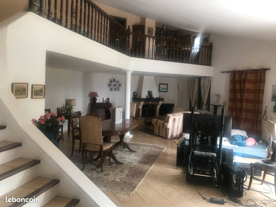 Maison 4 pièces 170 m² · à Aspremont · 170 m² · 525 000 €