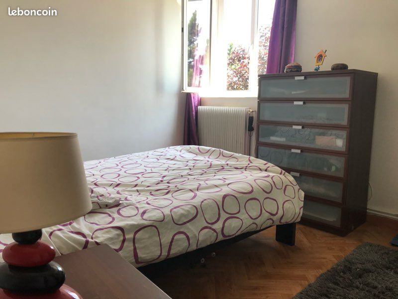 Location F3, 50 m2, meublé 1250 euros (image 3)