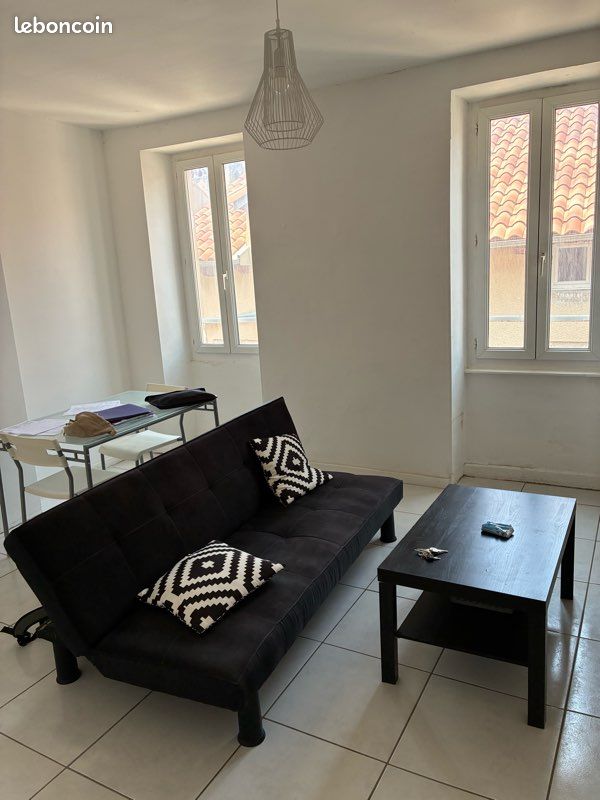 Appartement 2 pièces 50 m² · à Millau · 50 m² · 450 €