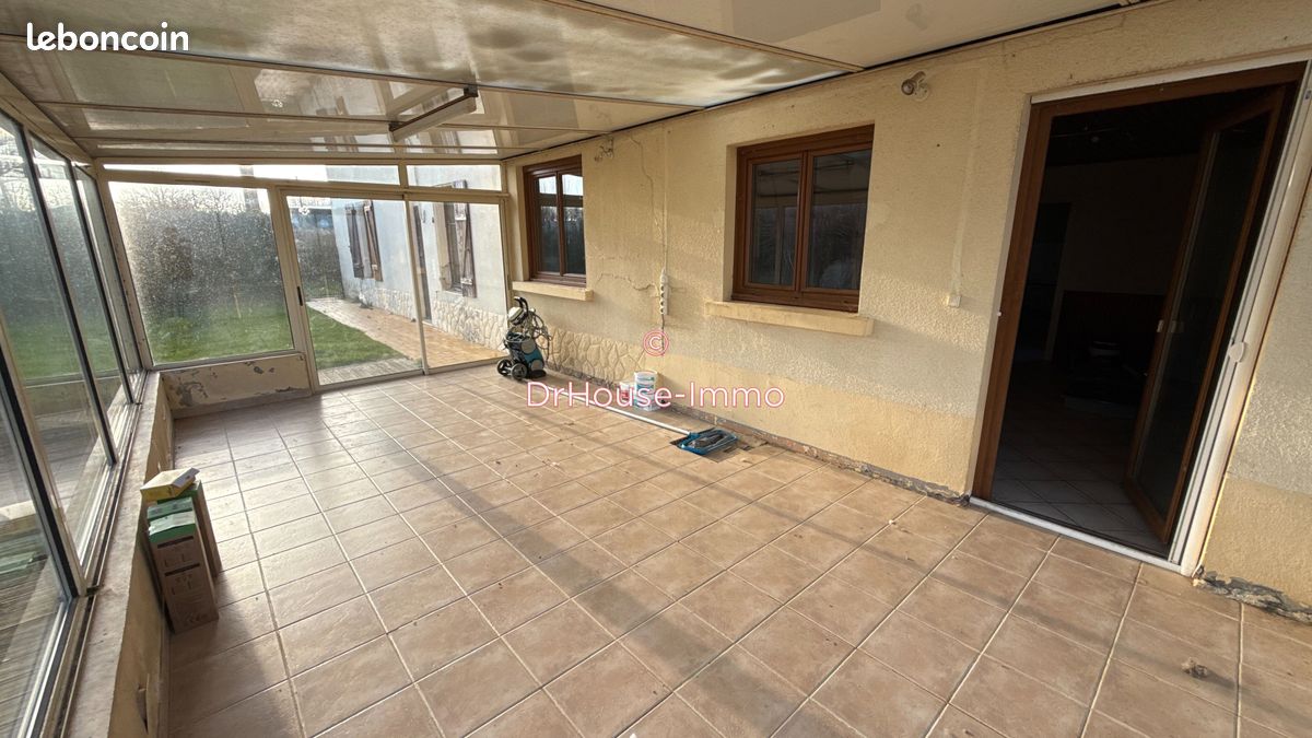 Maison 8 pièces 172 m² · à Verruyes · 172 m² · 160 000 €