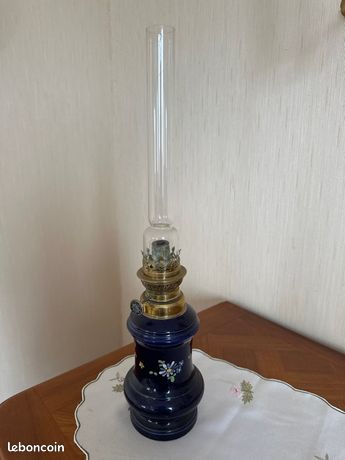 Lampe à Pétrole Vintage En Céramique Bleue - Décor Fleurs Et Guirlandes - Style Campagne
