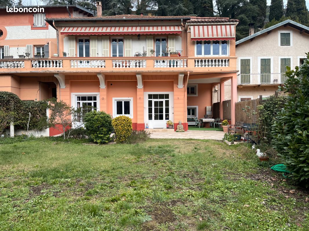 Appartement 5 pièces 120 m² · à Sospel · 120 m² · 450 000 €