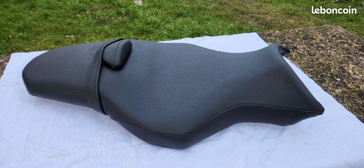 🔵 Selle NEUVE pour YAMAHA MT10 MT-10 SP (image 2)