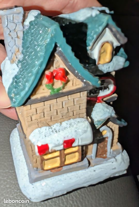 Jolie décoration de Noël qui s'illumine (image 4)