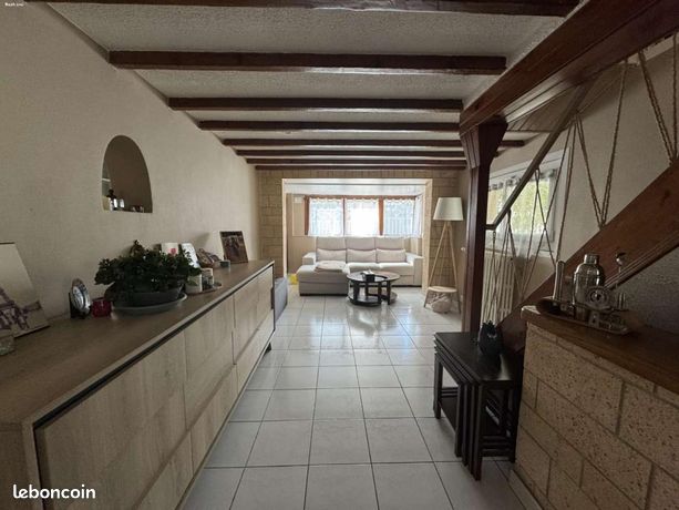 Maison 1 pièce 100 m²