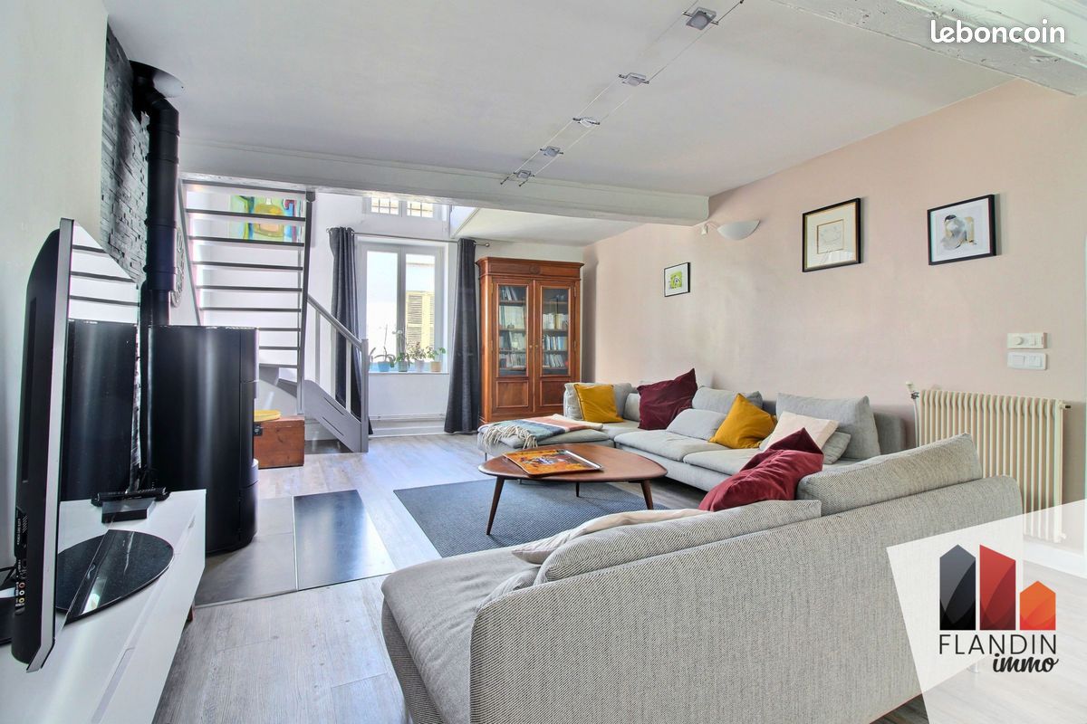Maison 6 pièces 180 m² · à Vernaison · 180 m² · 540 000 €