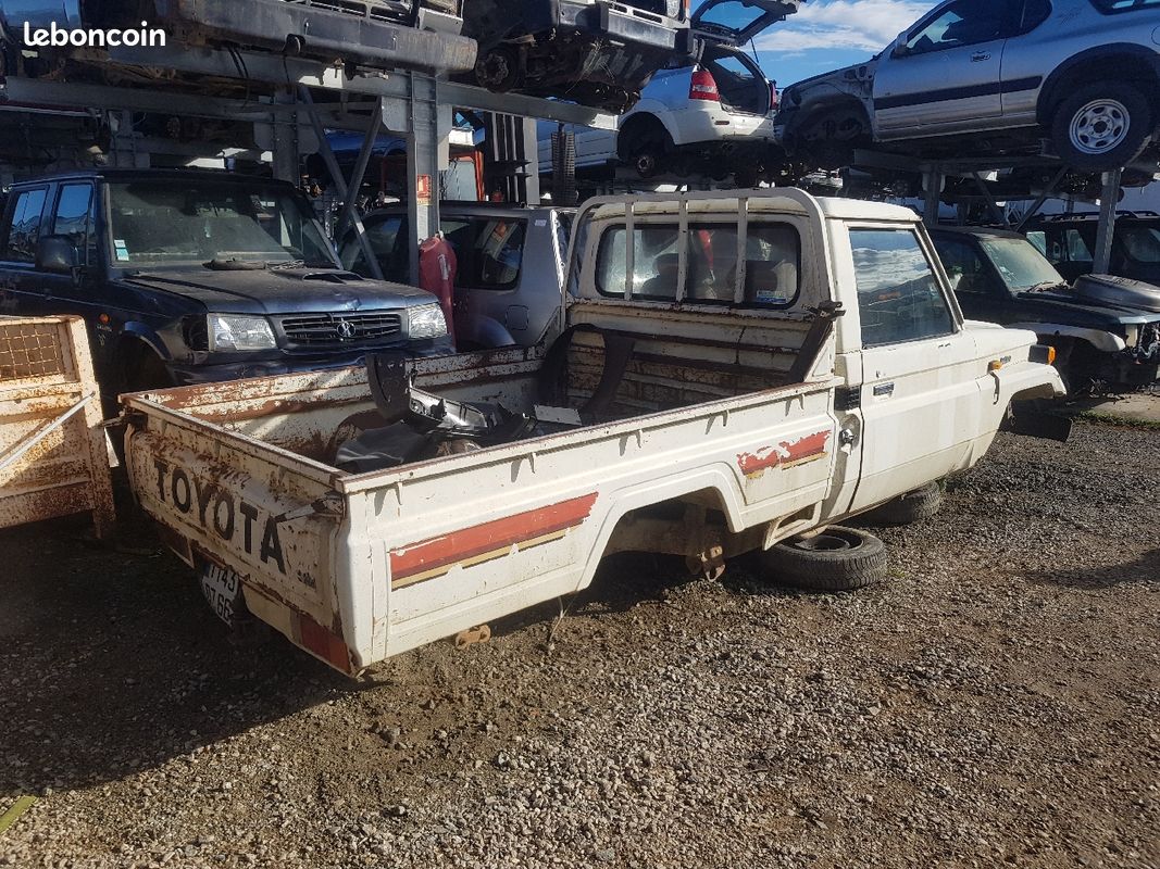 Toutes pièces Toyota bj 75 pickup diesel (image 2)