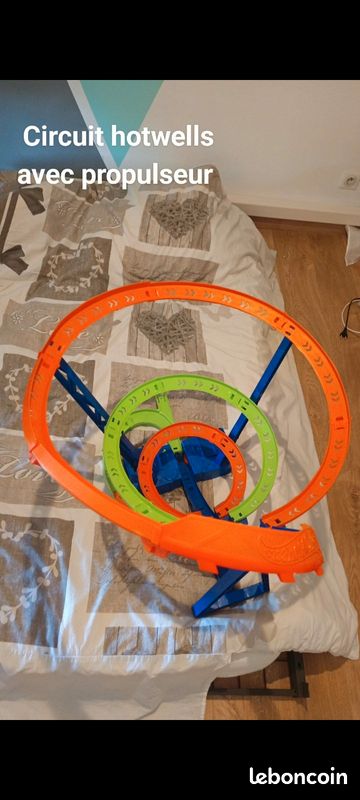 Circuit de voitures hotwells avec propulseur (image 1)