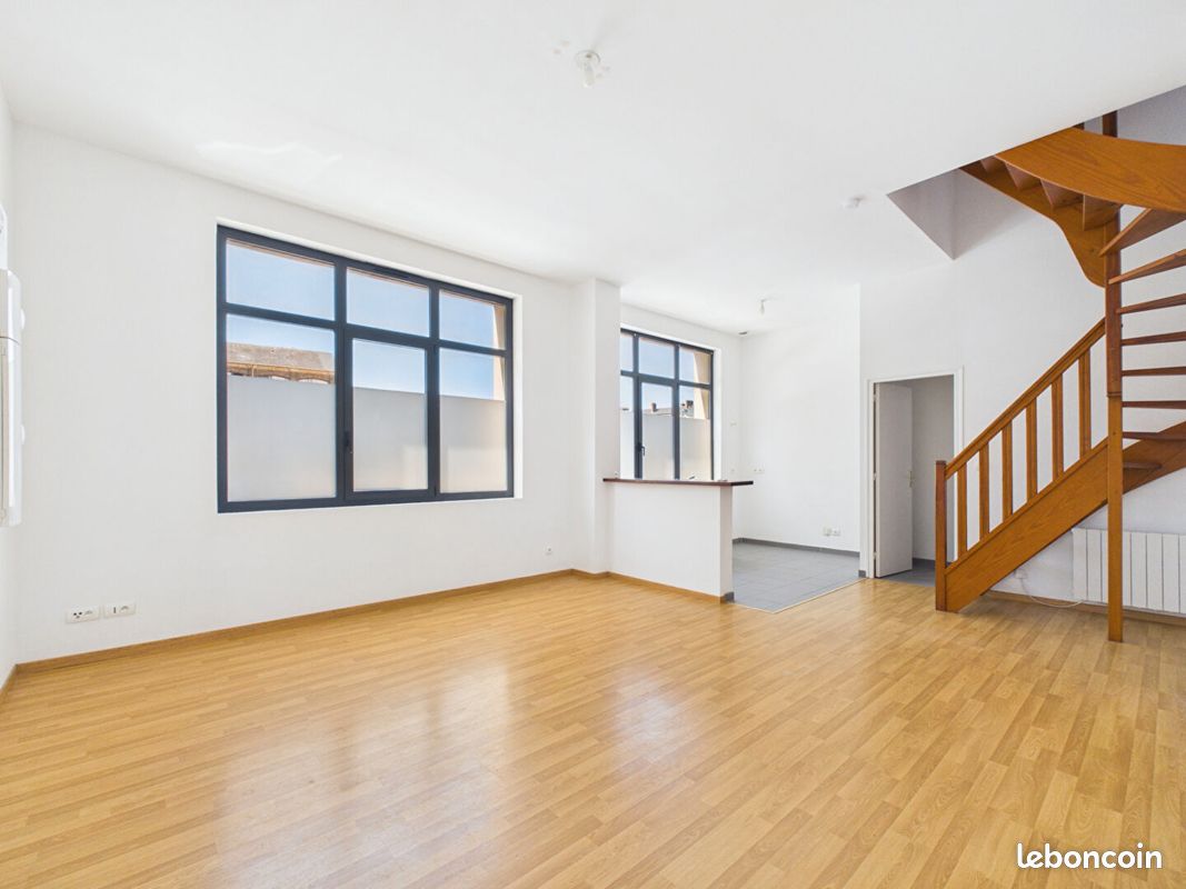 Appartement 2 pièces 65 m² · à Elbeuf · 65 m² · 75 000 €