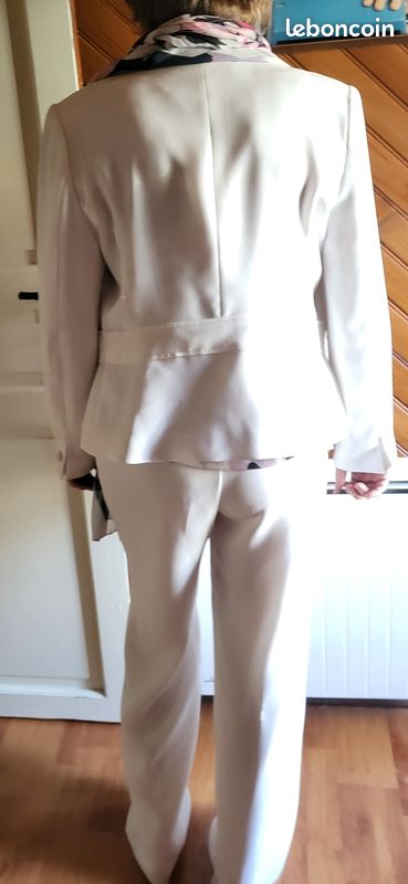 Tailleur 2 Pièces Georges Rech - Taille 38 (jupe) 40 (veste) - Occasion Très Bon état