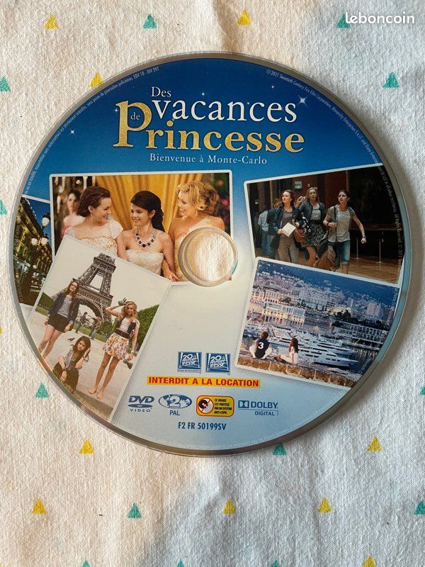 DVD "Des vacances de Princesses " Selena Gomez (image 4)