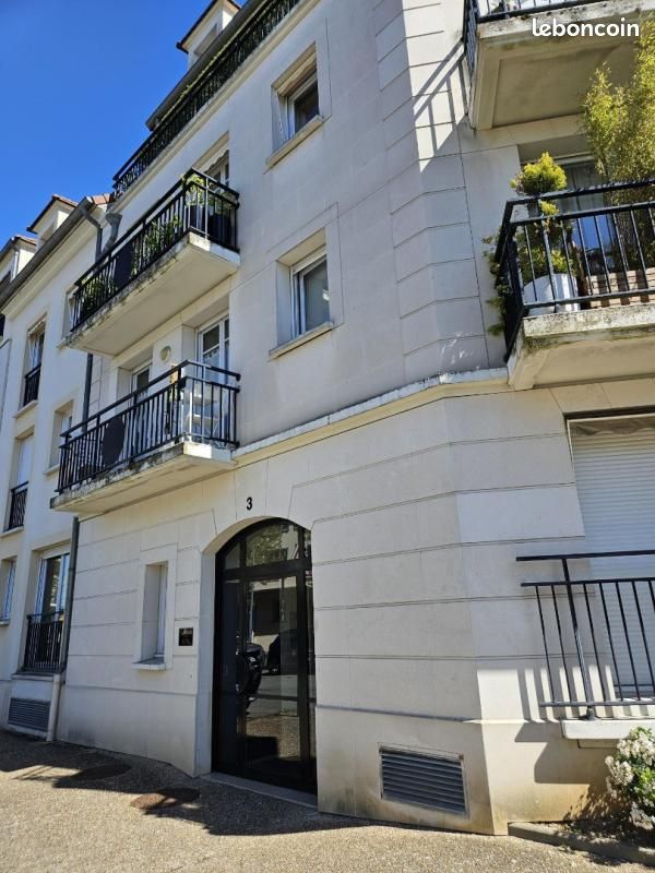 Appartement 2 pièces 48 m² · à Montigny-le-Bretonneux · 48 m² · 950 €