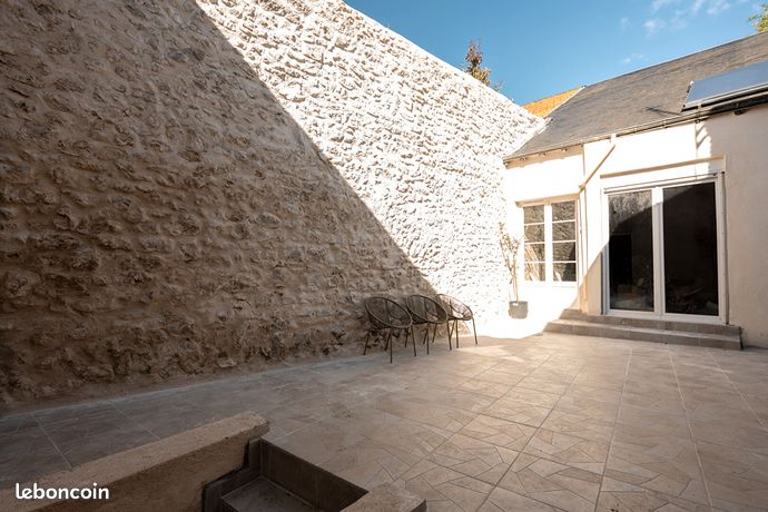 Maison 8 pièces 212 m²