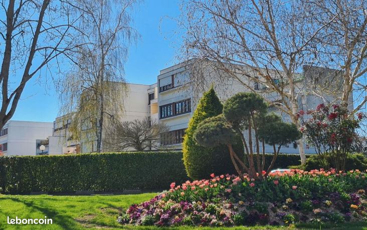 Appartement 3 pièce(s) 69 m²à louer Evry