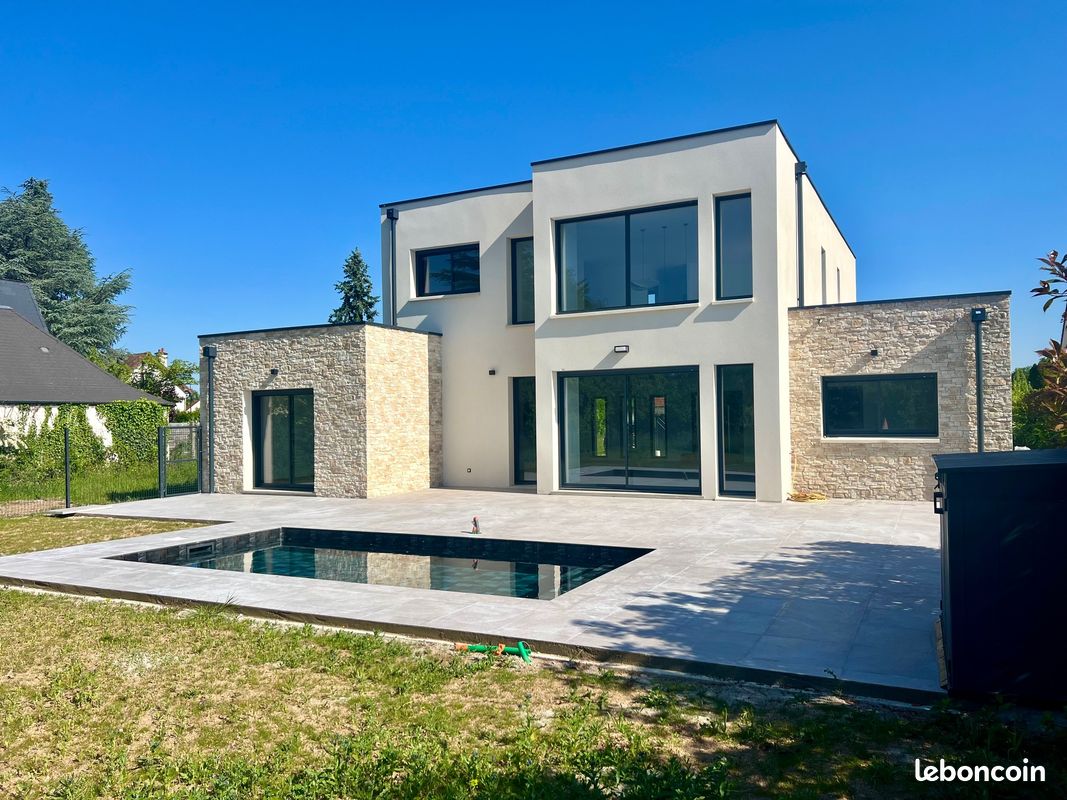 Maison 8 pièces 210 m² · à Olivet · 210 m² · 699 000 €