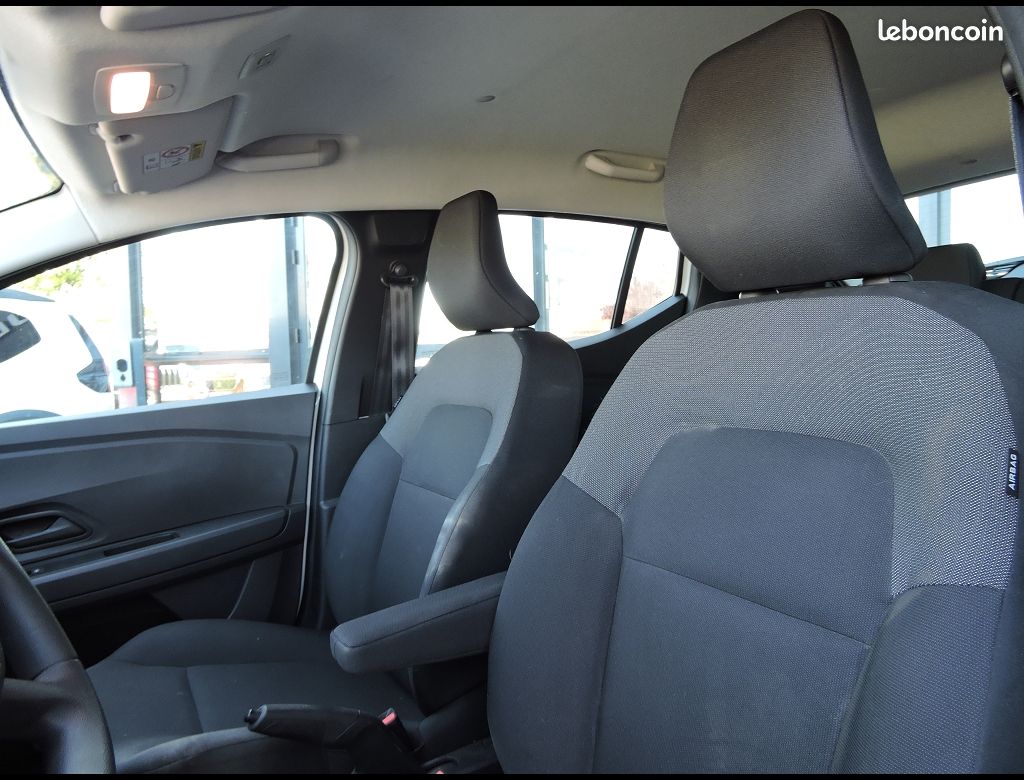 Dacia Sandero ESSENTIEL 1.0 ECO-G 100CH BVM6 (image 6)