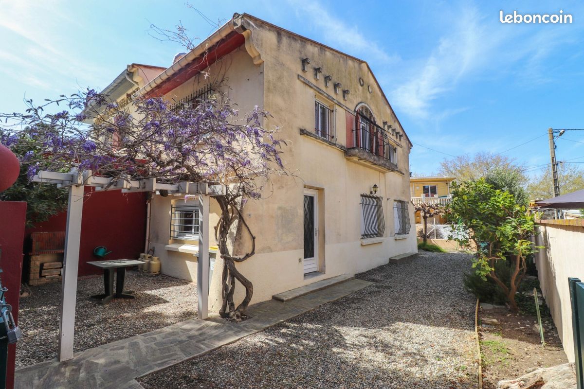 Argelès Gite Villa 4 ou 5 chambres Plage 80 mètres (jusqu'à 21 ou 25 couchages) Villa des Palmiers (image 1)