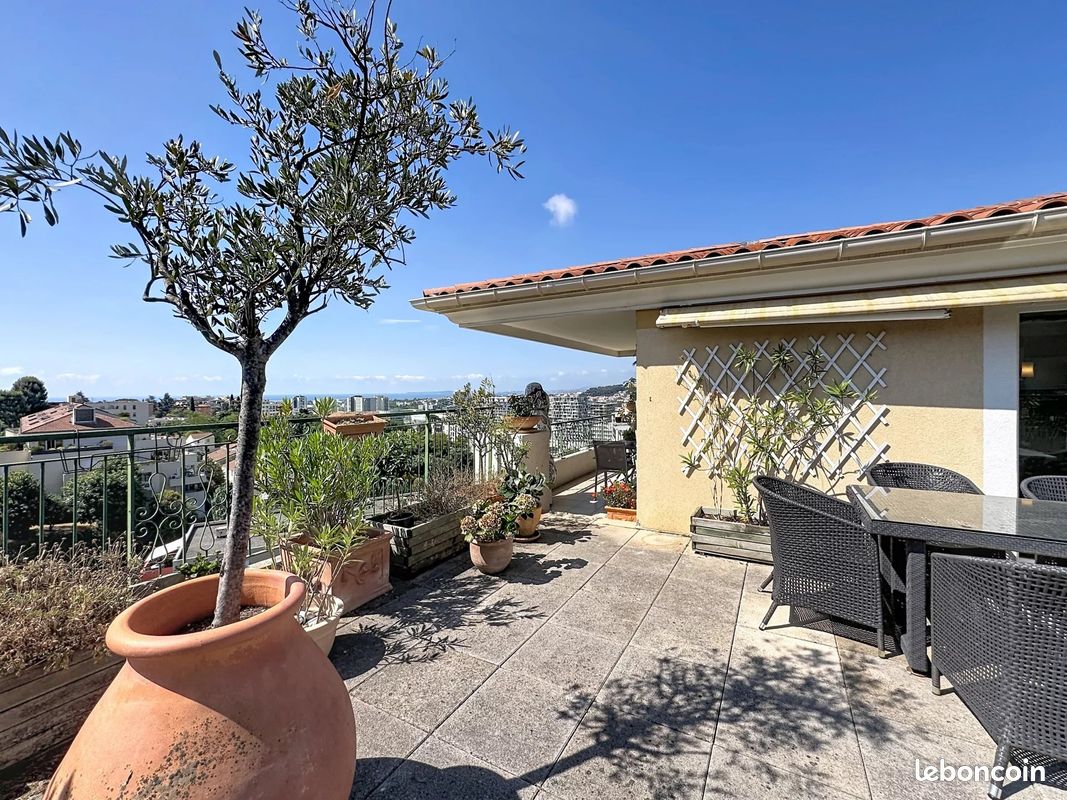 Appartement 4 pièces 94 m² · à Nice · 94 m² · 690 000 €