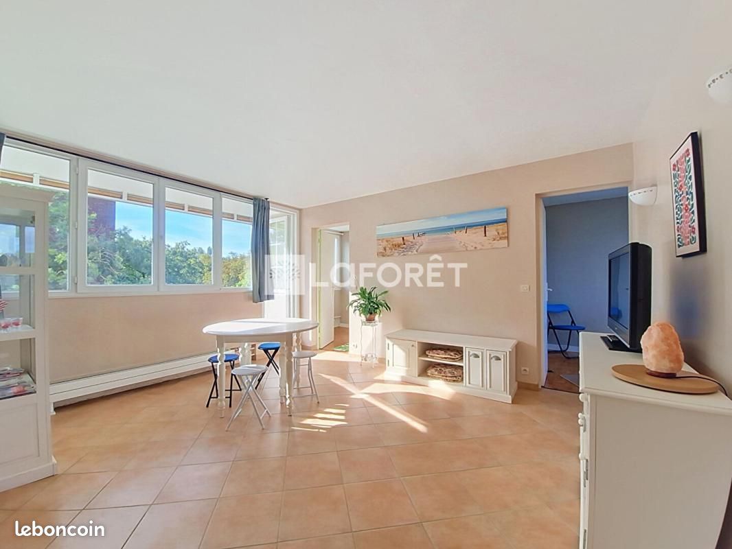 Appartement 4 pièces 64 m² · à Verneuil-sur-Seine · 64 m² · 155 000 €