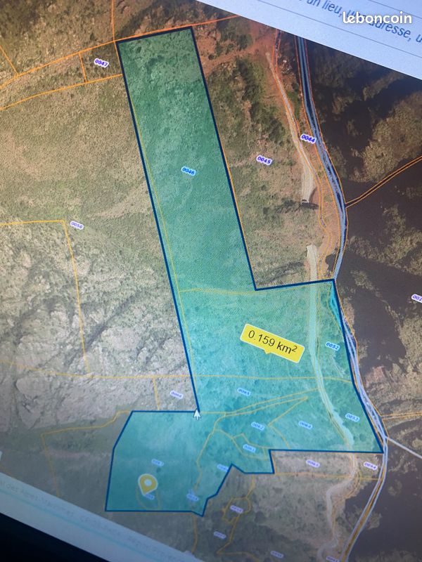 Terrain avec bâtisse · à Rigaud · 56 000 €