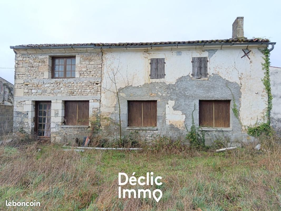 Maison 5 pièces 120 m² · à Bercloux · 120 m² · 30 000 €