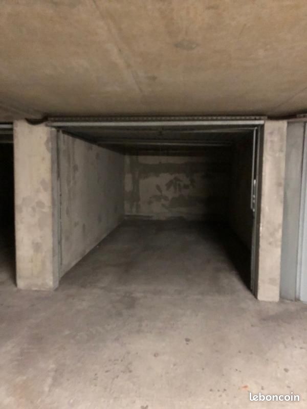 Parking 15 m² · à Saint-Étienne · 15 m² · 70 €/mois