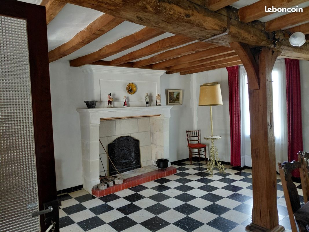 Maison 5 pièces 141 m² · à Saint-Nicolas-de-Bourgueil · 141 m² · 150 000 €