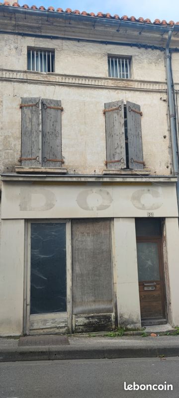 Maison 7 pièces 150 m² · à Mouthiers-sur-Boëme · 150 m² · 70 000 €