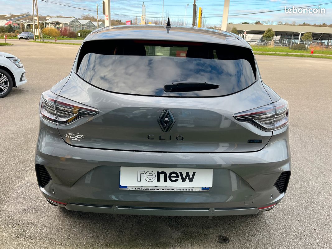 Renault Clio Full Hybrid E-Tech 145 CV 5 porte Esprit Alpine Nuova