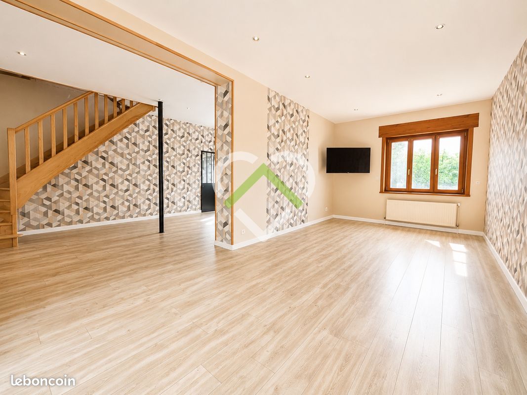 Maison 7 pièces 145 m² · à Wasquehal · 145 m² · 242 000 €