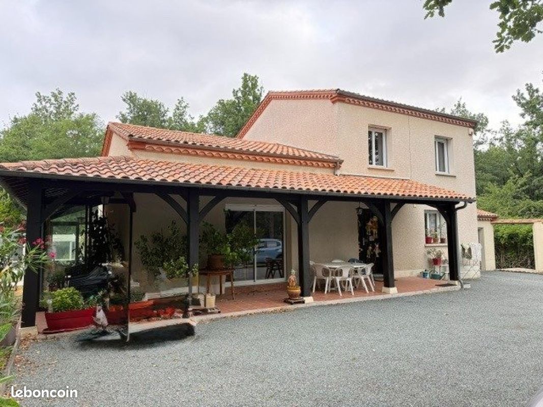 Maison 6 pièces 136 m² · à Bournel · 136 m² · 325 000 €