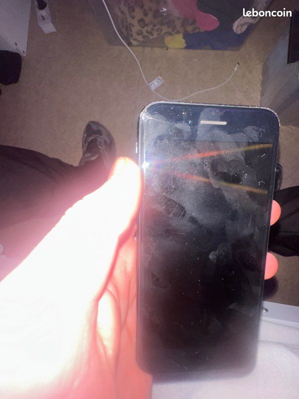 IPhone SE (image 3)