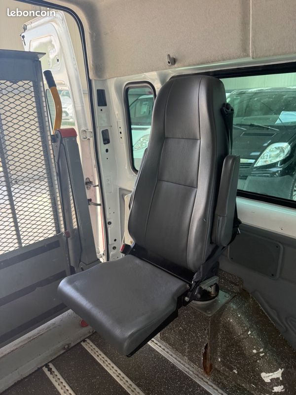 FORD TRANSIT 2.2tdci 85 TPMR tva recuperable personne a mobilité réduite vehicule propre (image 11)