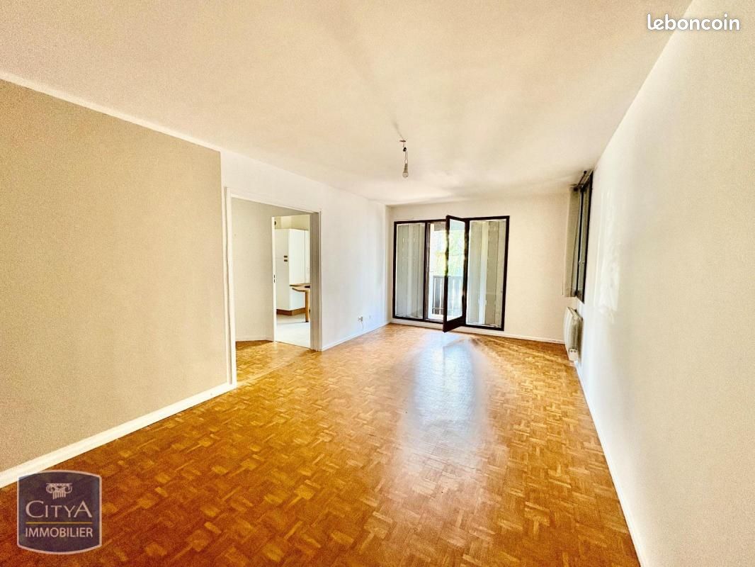 Appartement 4 pièces 76 m² · à Seyssins · 76 m² · 967 €/mois