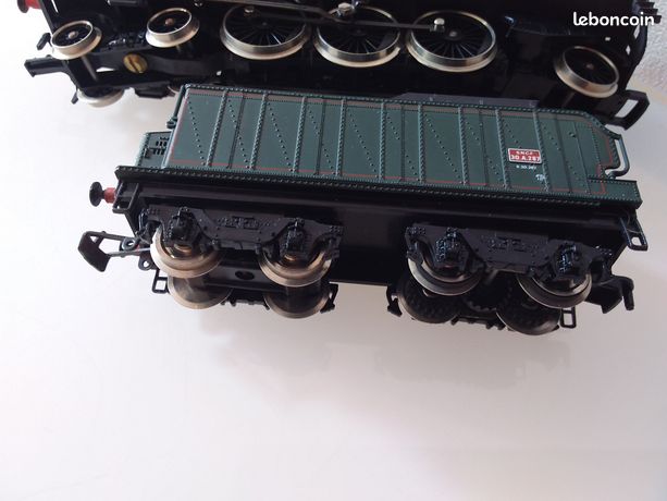 JOUEF HO Locomotive à vapeur 231 K 72 dépôt de Dijon sans