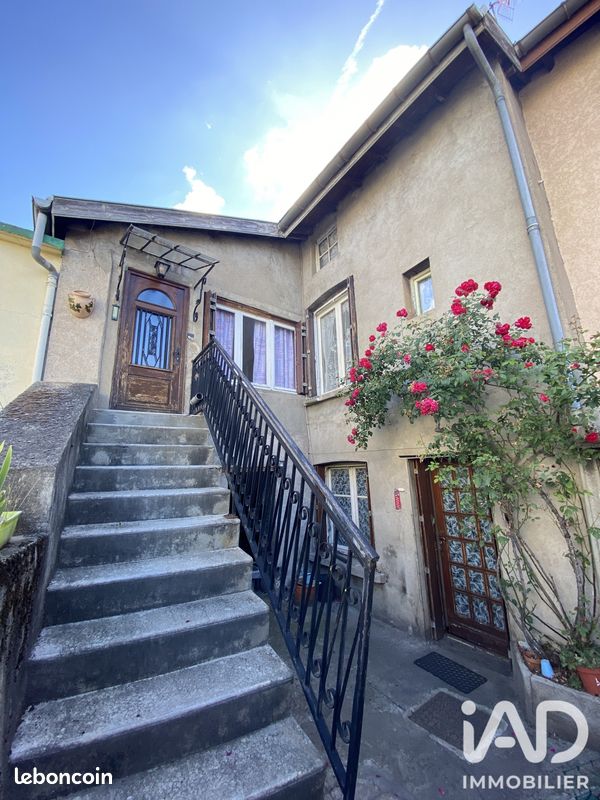 Immeuble 167 m² · à La Talaudière · 167 m² · 215 000 €