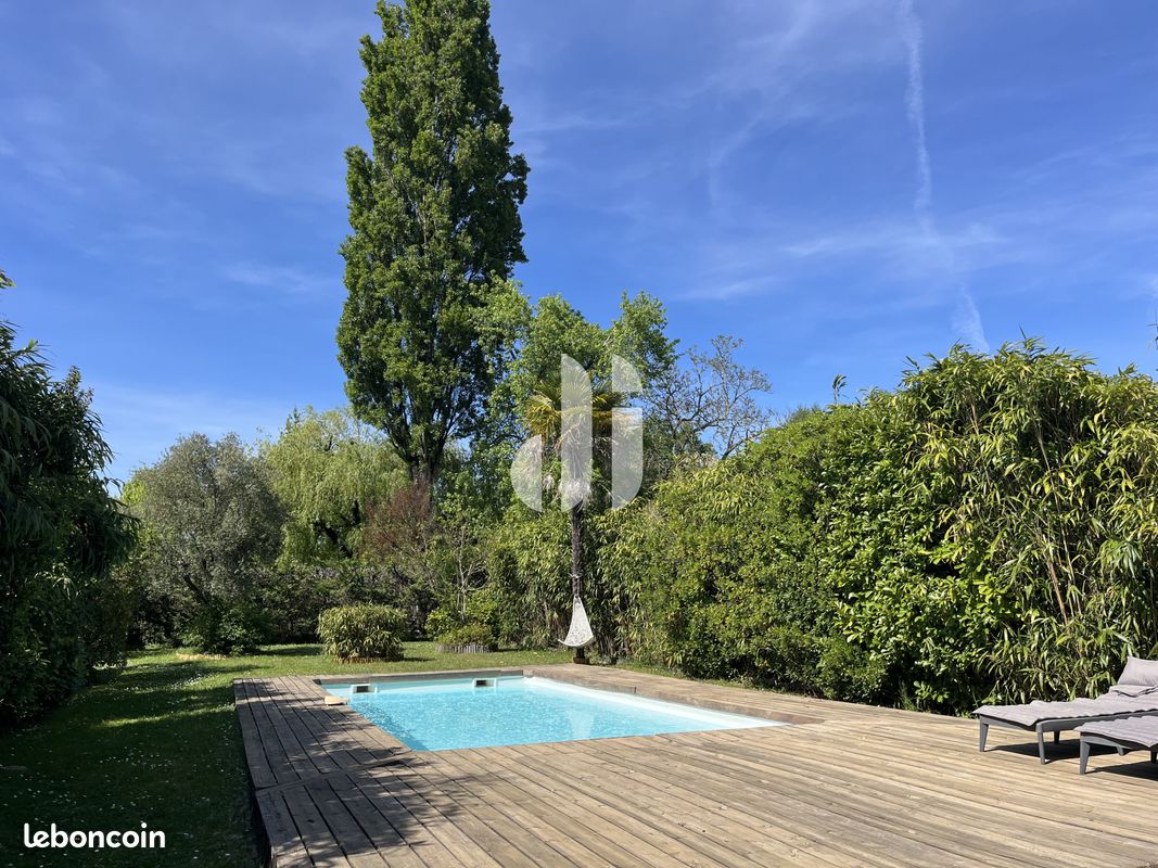 Maison 6 pièces 153 m² · à Gradignan · 153 m² · 549 000 €